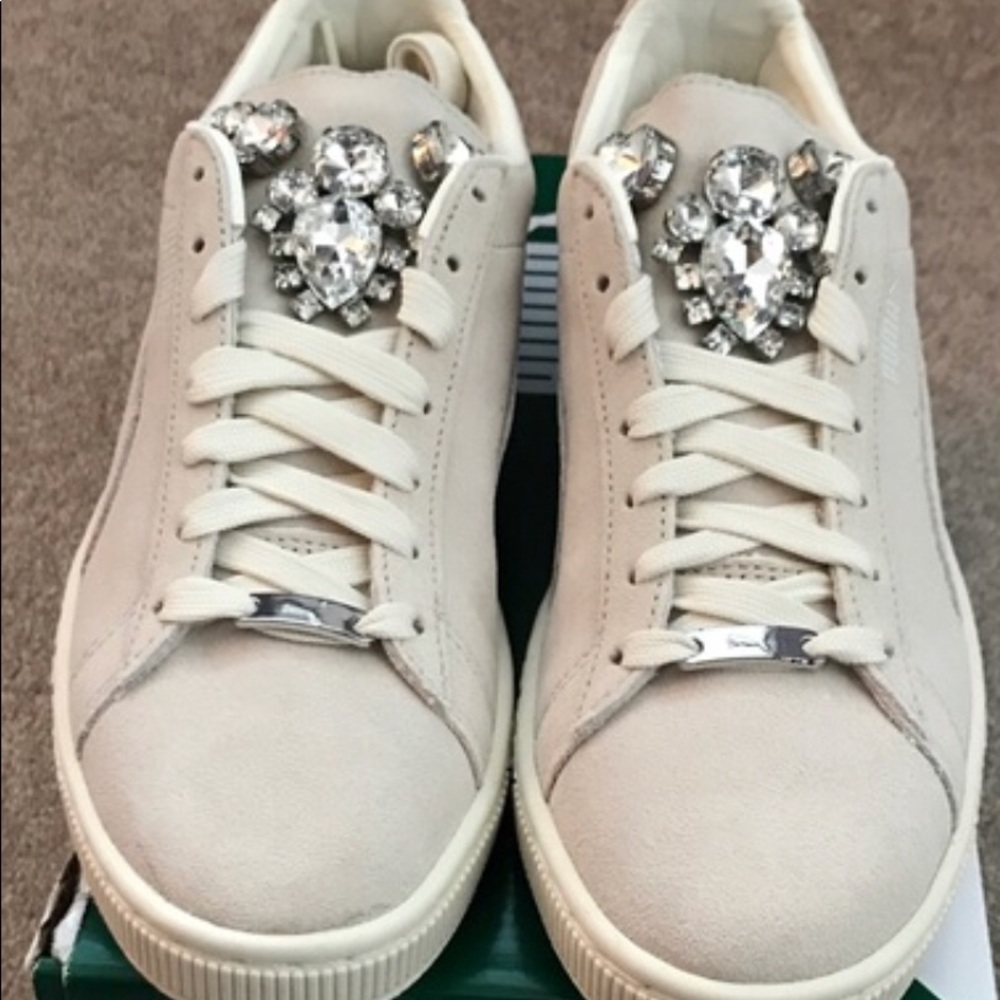 Pumas whisper white rhinestone $120 size 10 women